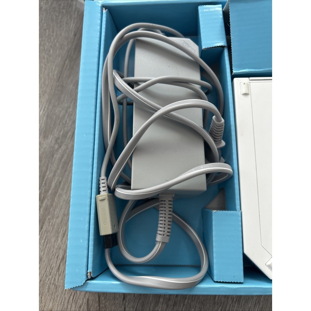 Nintendo Wii Video Game Console RVL-001 White **No Controller/motion Sensor* - Picture 6 of 10